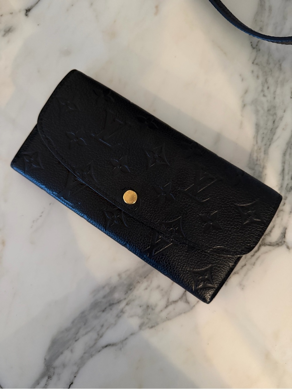 Lv authentic  Emilie Wallet